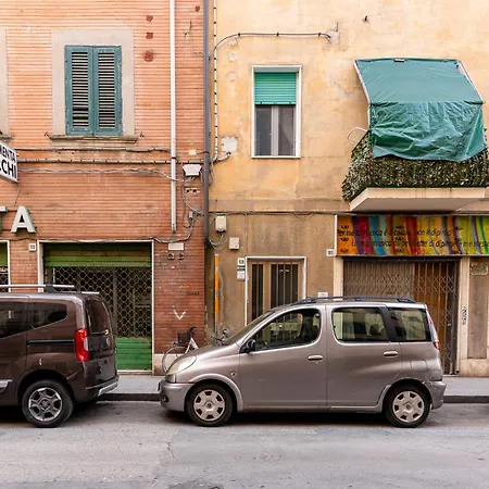 Guesthost - Bright & Comfortable Livorno
